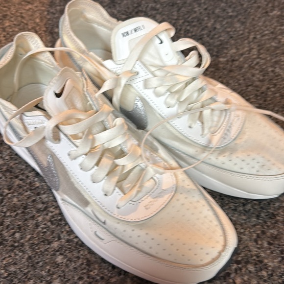 New ladies waffle white Nikes - Picture 11 of 13